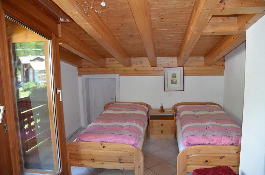Apartamento Haus Alpenperle Saas-Almagell Exterior foto